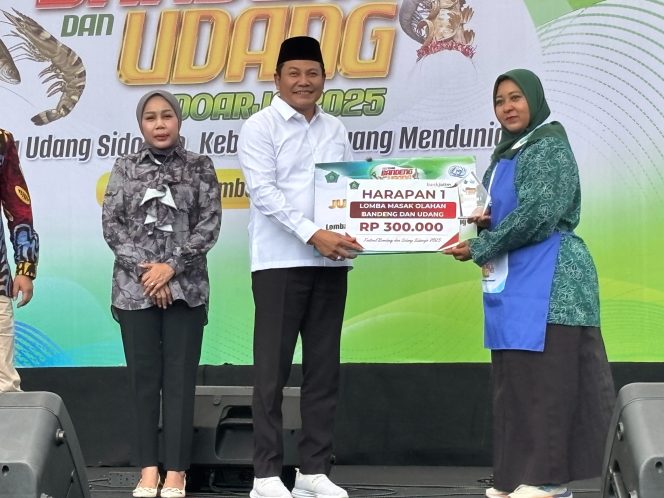 
 Bupati Sidoarjo Tutup festival Bandeng dan Udang 2025, Dorong Perikanan Mendunia.