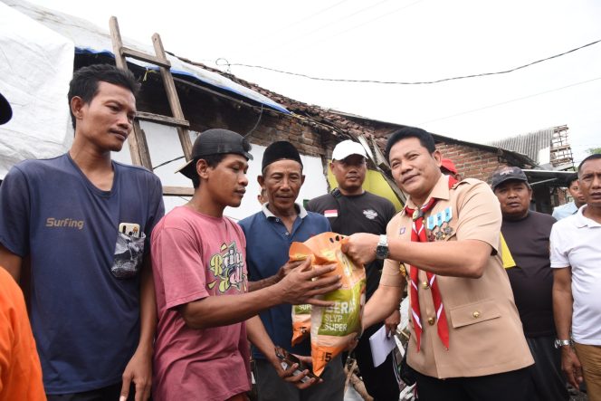 
 .Pemkab Sidoarjo Siapkan bantuan Perbaikan Rumah Korban Angin Puting Beliung.