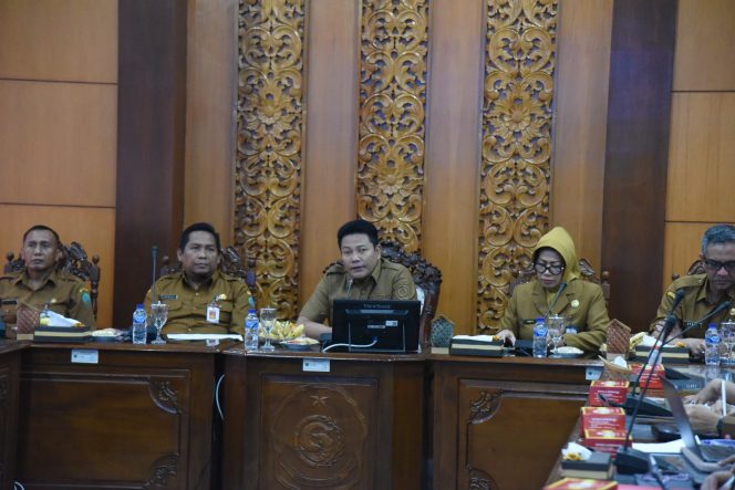 
 Bupati Sidoarjo Minta Kepala OPD Optimalkan Sumber Pendapatan*
