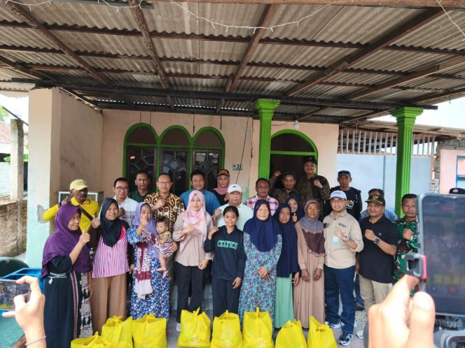 
 Pemerintah Kabupaten Sidoarjo Bupati Sidoarjo Serahkan Santunan JKK kepada Keluarga Driver Ojol Korban Kecelakaan